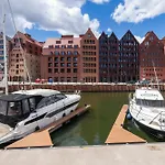 Chmielna Serce Gdanska Sypialnia & Balkon By Renters Apartament